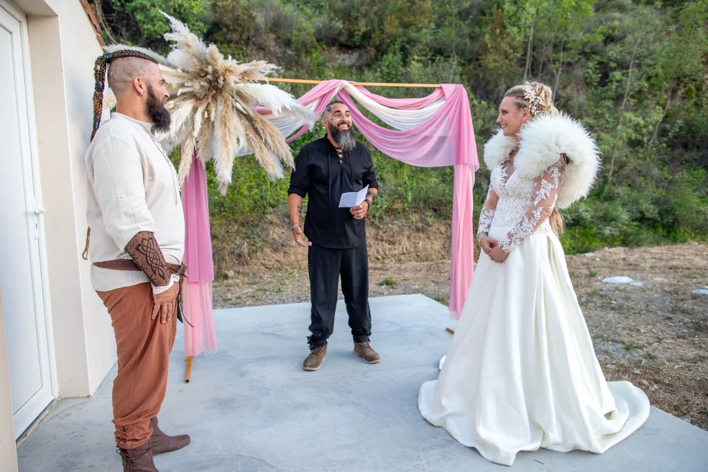 cérémonie laïque sur un mariage viking