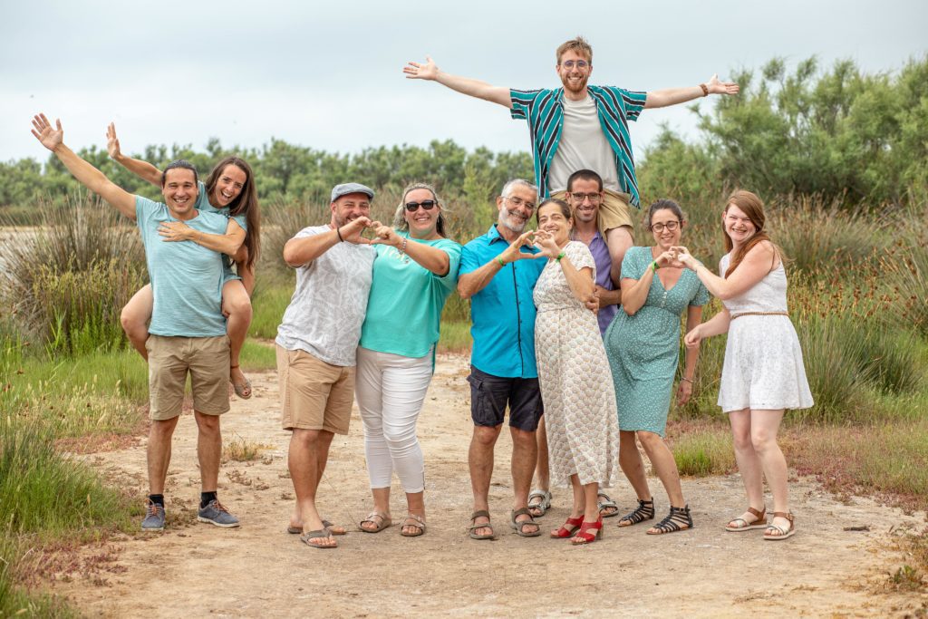 photo de famille en extérieur