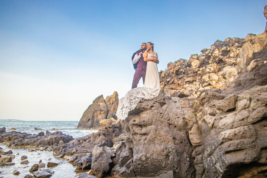 Photo de la day after de Mathilde et Guillaume sur la plage à Alès