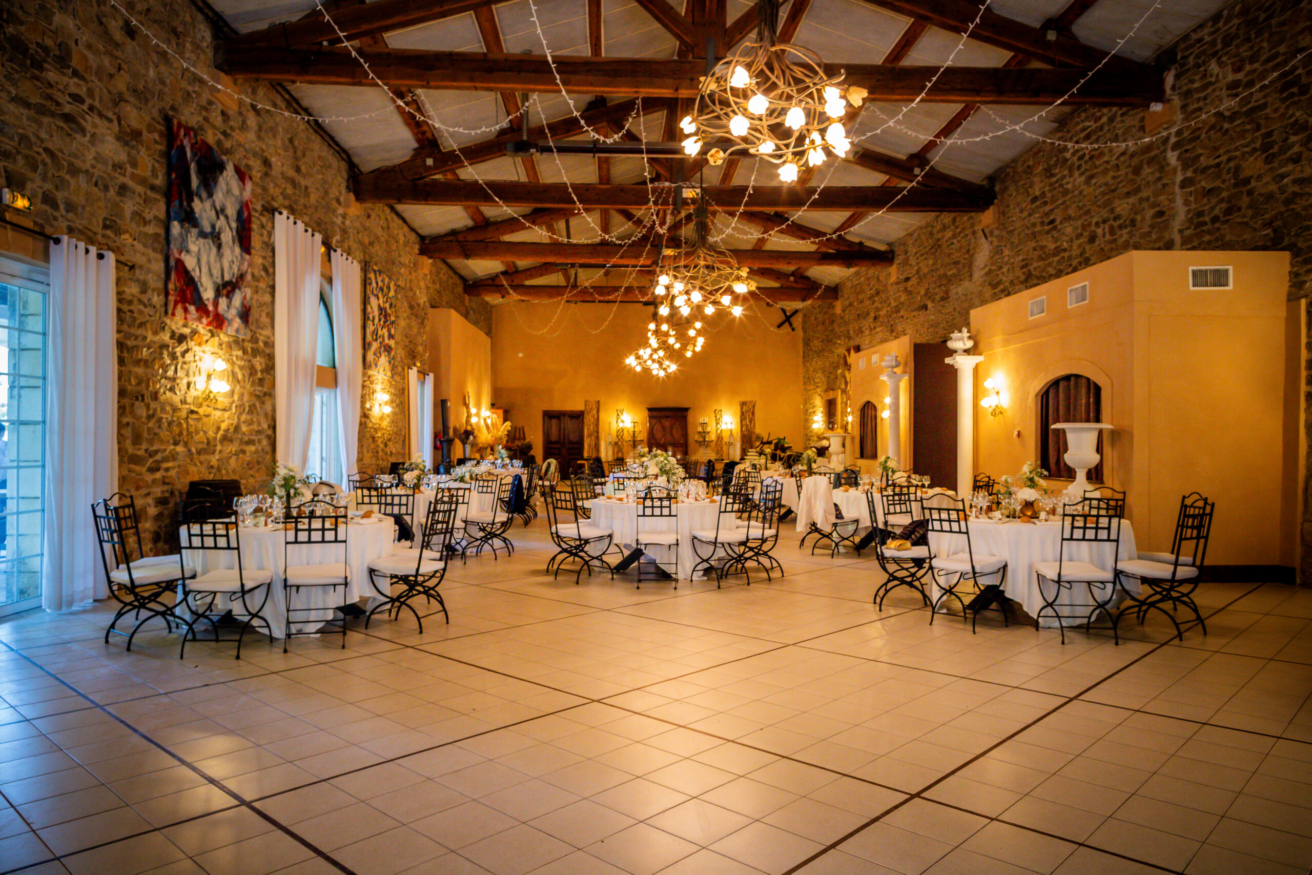 Plan de table pour un mariage : Guide complet pour organiser la réception parfaite
